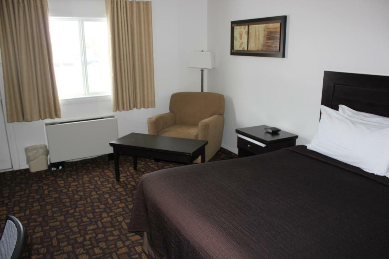 Coronet Hotel Принц Албърт Екстериор снимка
