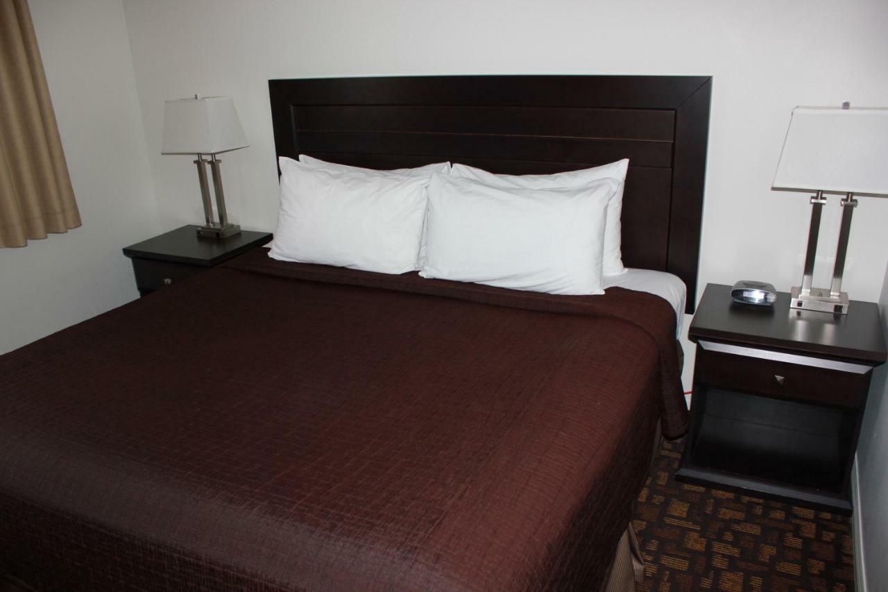 Coronet Hotel Принц Албърт Екстериор снимка